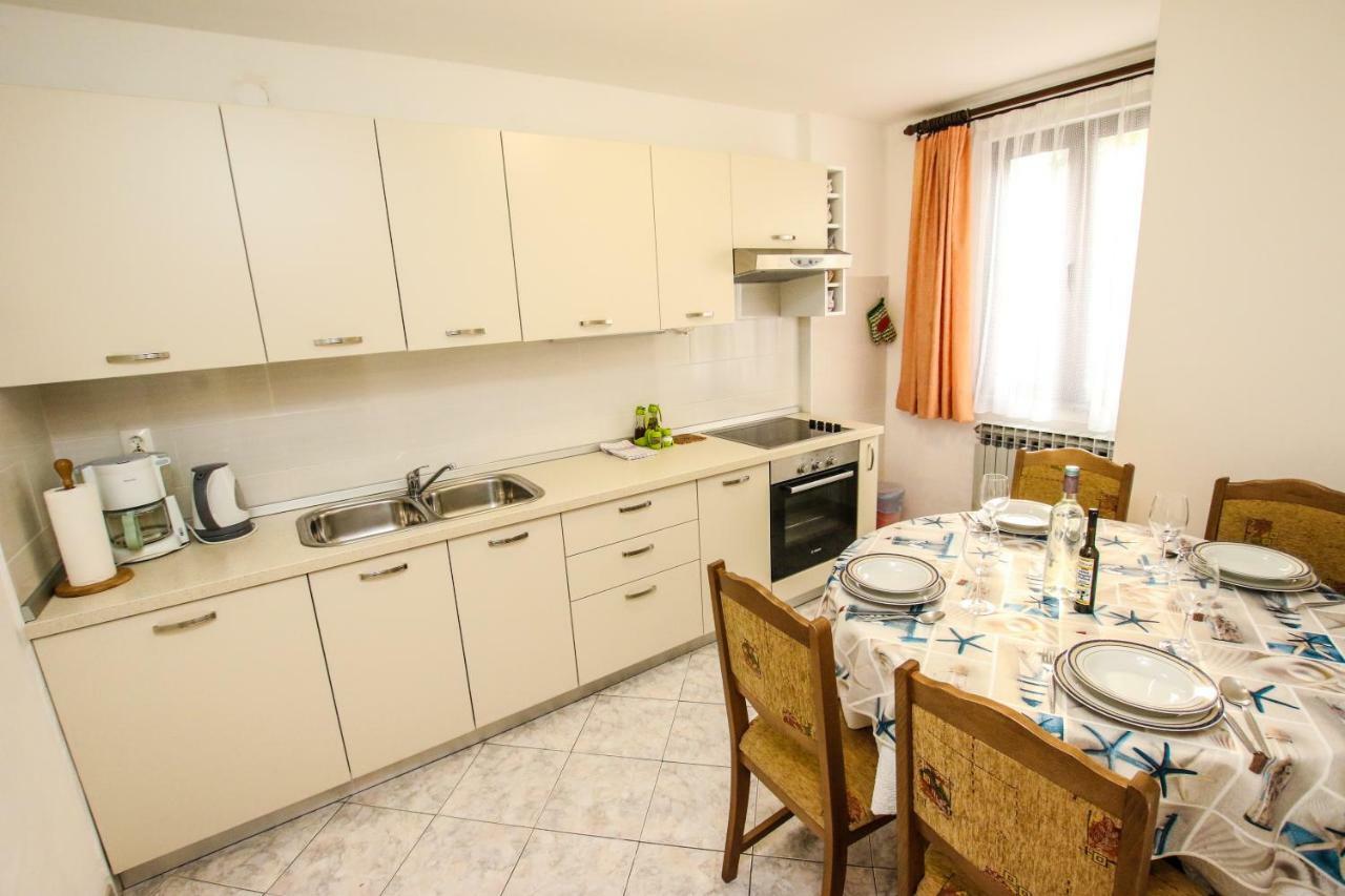 Appartement Carolina 4 Seasons à Poreč Extérieur photo