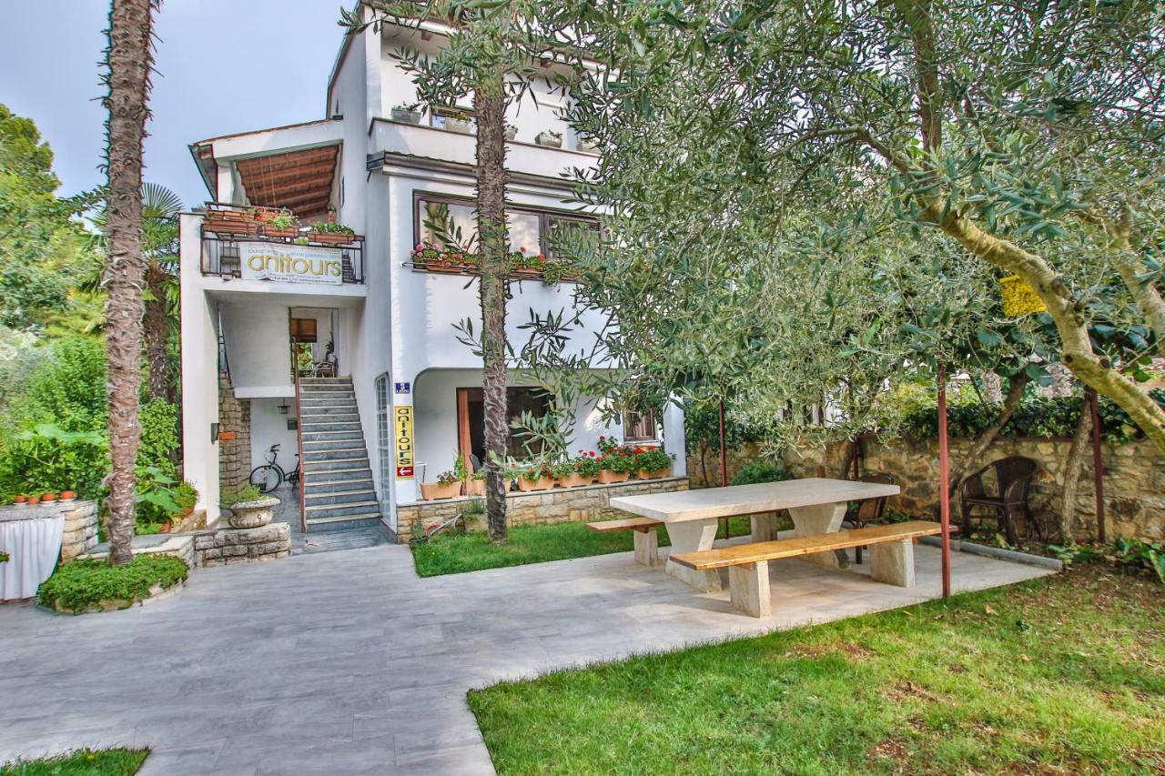 Appartement Carolina 4 Seasons à Poreč Extérieur photo