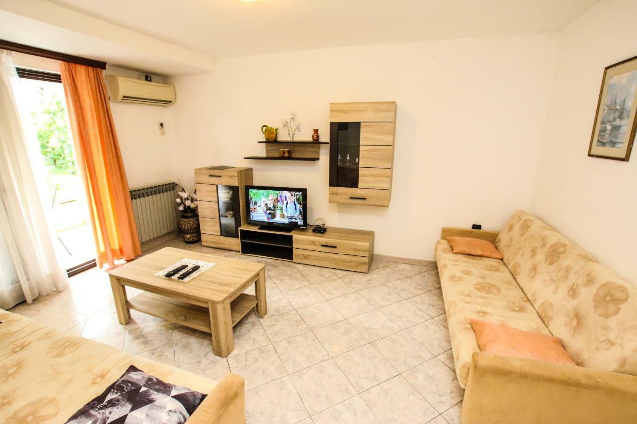 Appartement Carolina 4 Seasons à Poreč Extérieur photo