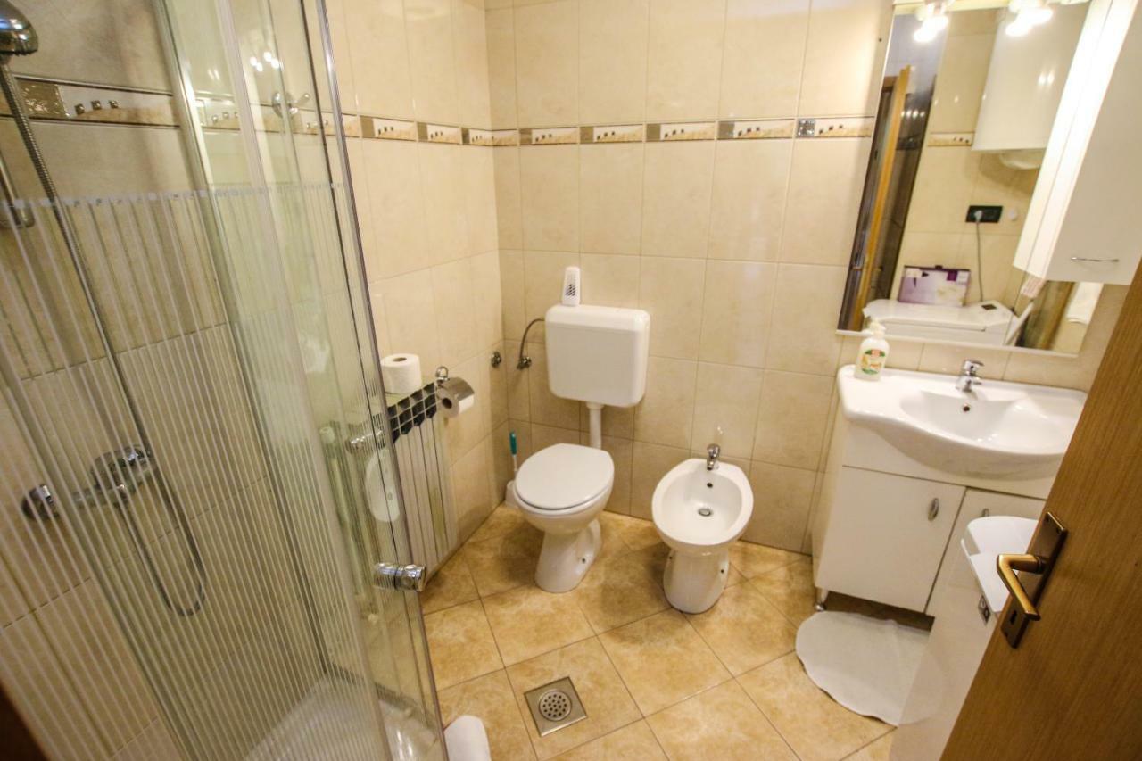 Appartement Carolina 4 Seasons à Poreč Extérieur photo